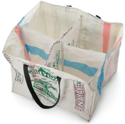 Wertstoff-Sammeltasche aus Reissäcken